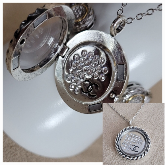 CC LOGO Necklace - Picture 2 of 12